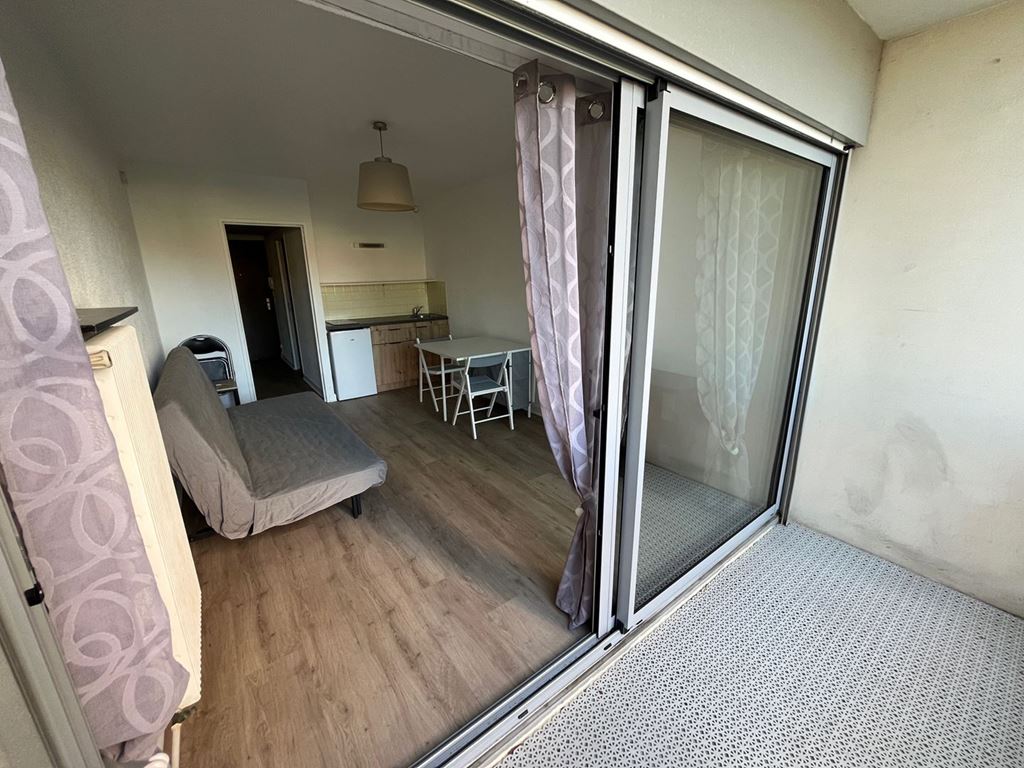 Appartement F1 ST ETIENNE 350€ CURTIS IMMOBILIER