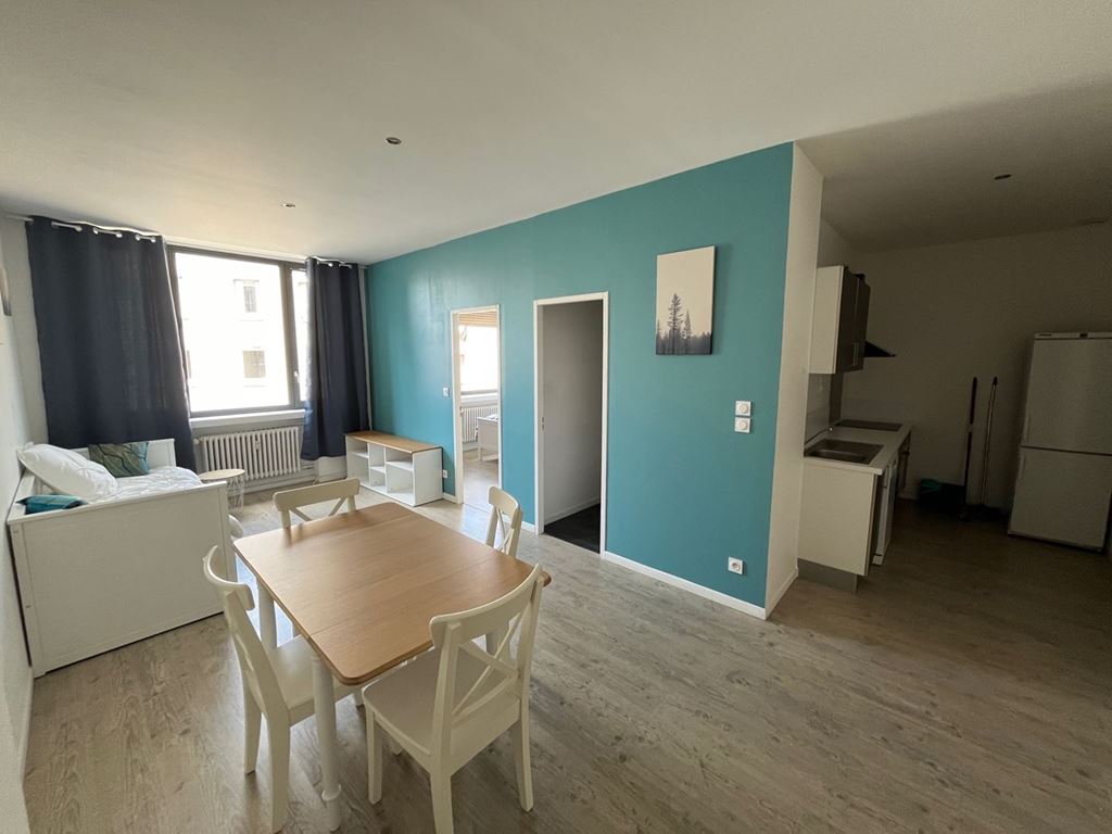 Appartement F2 ST ETIENNE 575€ CURTIS IMMOBILIER